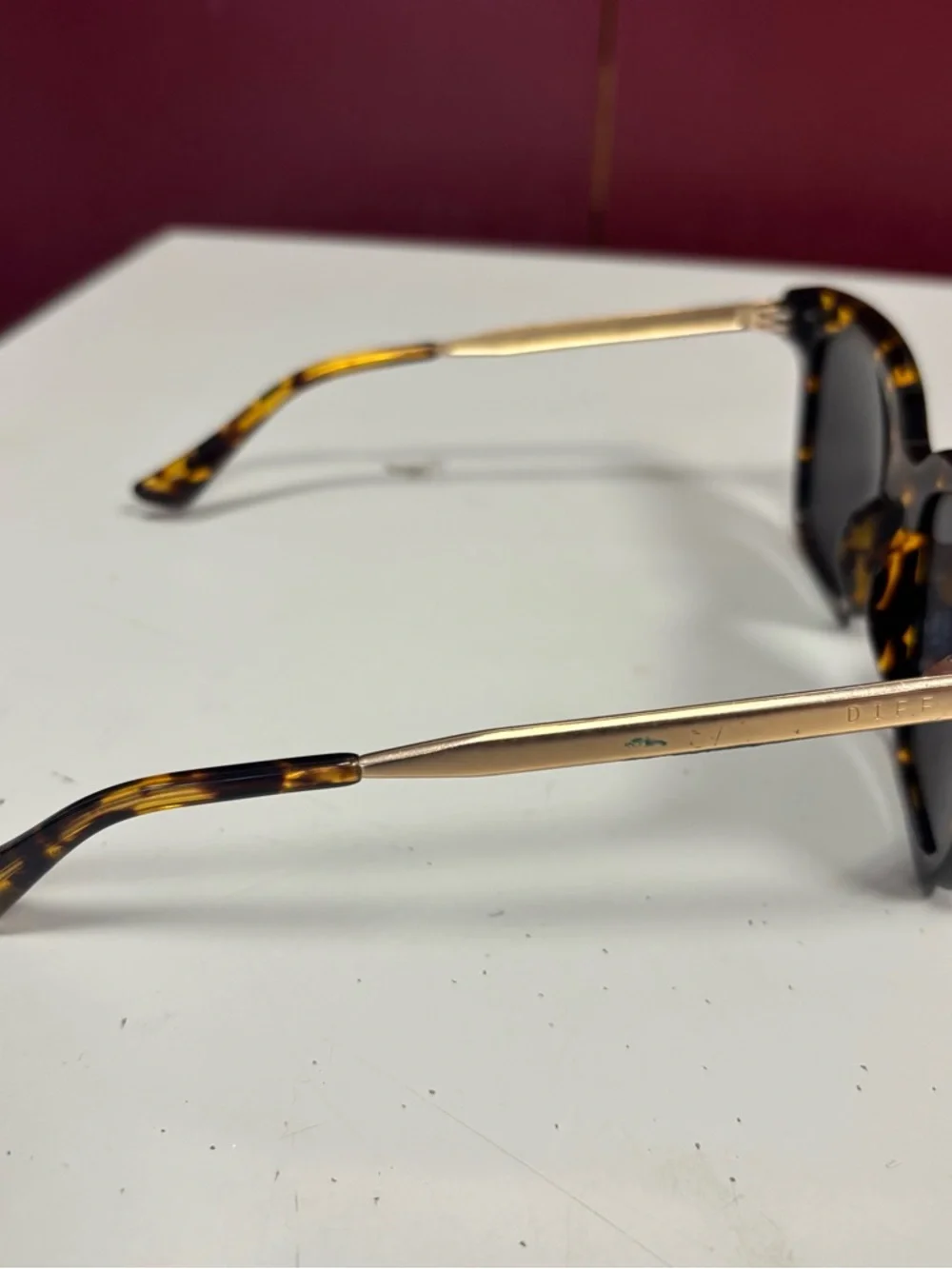 DIFF Bella Polarized Oversized Square Sunglasses - Picture 3 of 6